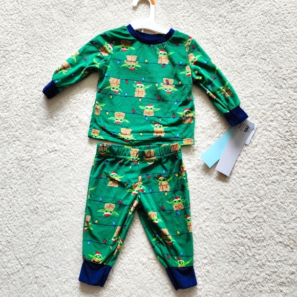 Pajamas New Holiday Christmas Star Wars Baby Yoda Grogu Pajama Set 12